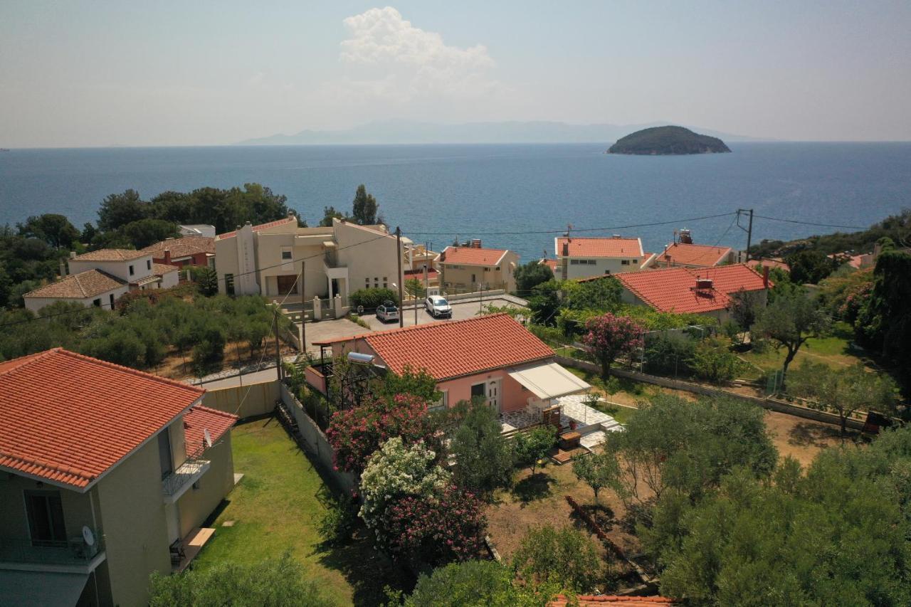 Stella'S Garden Villa Palaiontsiflikion Exterior photo